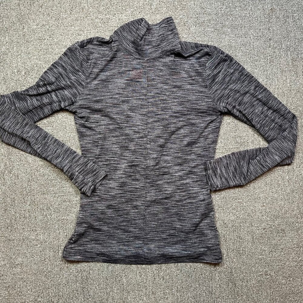 Lululemon &go Take-Off Long Sleeve Turtleneck in Heathered Grey Black Size 6 - Picture 3 of 8